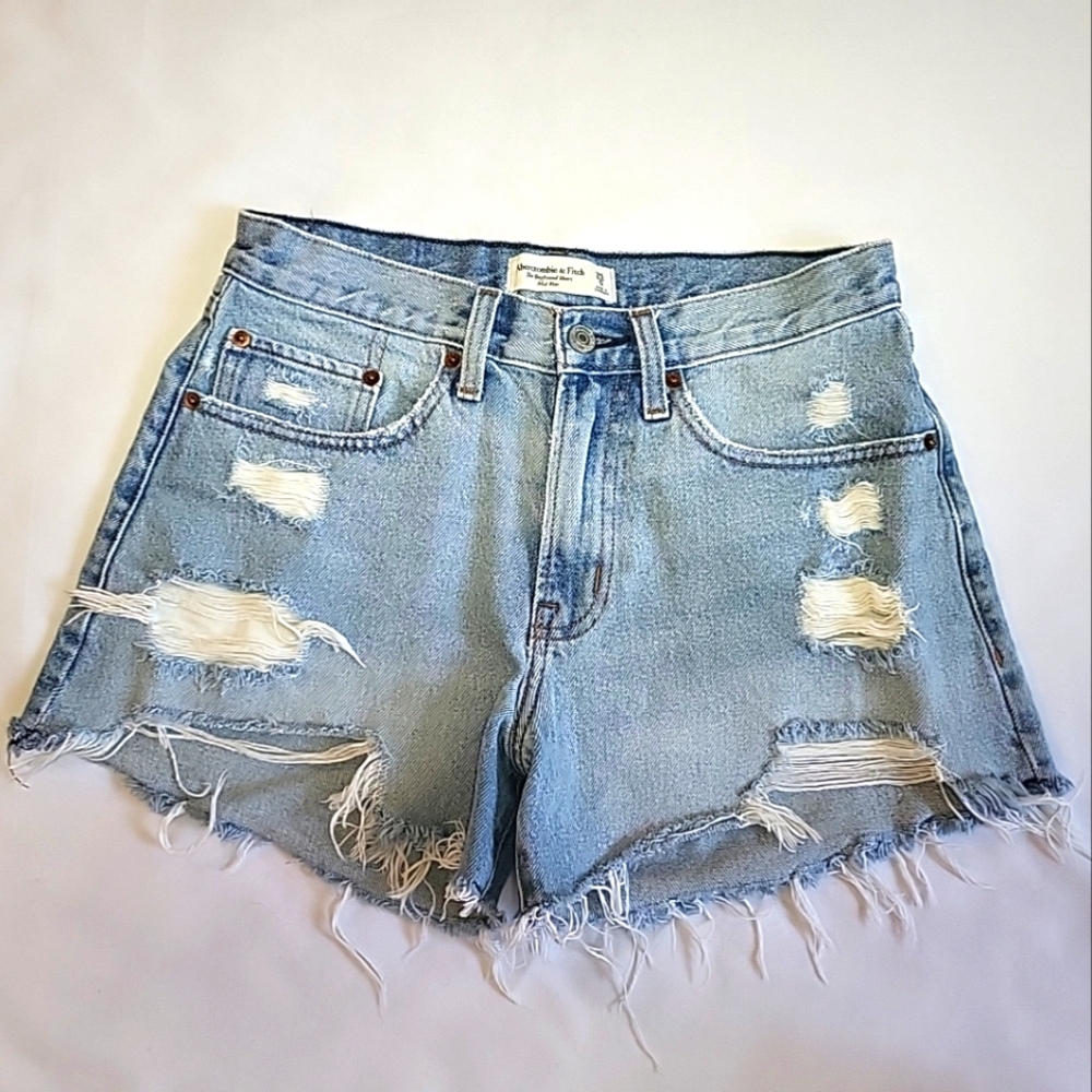 Abercrombie & Fitch Boyfriend Shorts- Mid Rise, Size 0/25